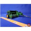 Image 16 : John Deere Farm Toys (3): Tractor (1); Squarebaler (1);  Wagon (1) (Scale 1:16) (SEE PICS!)
