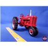 Image 7 : IH McCormick Farmall Super M Tractor (Ertl) (Scale 1:16) (SEE PICS!)