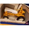 Image 3 : INTERNATIONAL Cub Tractor 1964-1976 (ERTL) (Scale 1:16) (SEE PICS!)