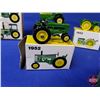 Image 8 : John Deere Miniatures (Box Set of 8) (SEE PICS!)