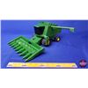 Image 1 : John Deere Combine w/Corn Header (Scale 1:28) (ERTL) (SEE PICS!)