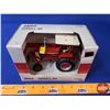 Image 2 : CASE IH Farmall 806 (Scale 1:32) (ERTL) (Tomy) (SEE PICS!)