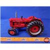 Image 2 : Variety IH Tractors (3): Super MTA; 350 Farmall; I-D9 (Scale 1:16) (SEE PICS!)