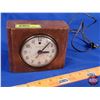 Image 1 : General Electric Clock (Wood Body) (4-1/4"H x 5-1/4"W x 2-1/4"D) (SEE PICS!)