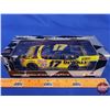 Image 2 : Die-Cast : 2001 NASCAR (Ford) #17 DeWalt (Scale 1:24) (SEE PICS!)