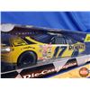 Image 3 : Die-Cast : 2001 NASCAR (Ford) #17 DeWalt (Scale 1:24) (SEE PICS!)