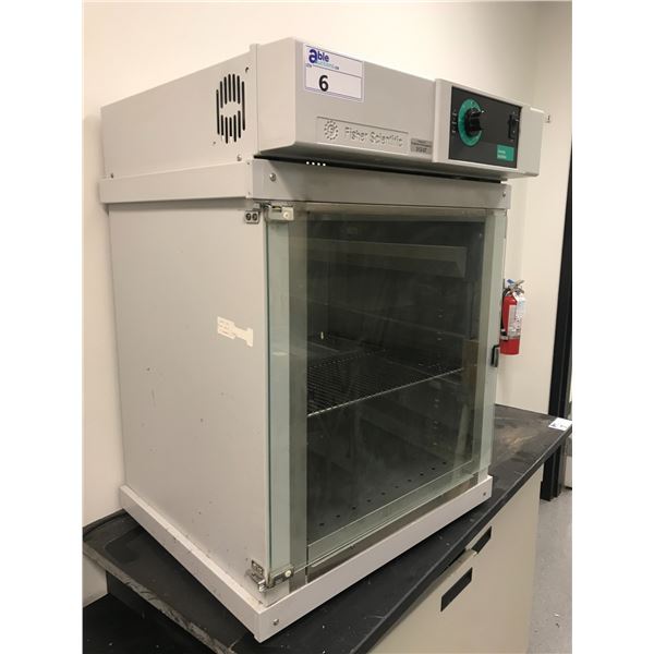 FISHER SCIENTIFIC 537D ISOTEMP CONVECTION INCUBATOR WITH RACK