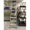 Image 2 : FEATHERLITE 8FT ALUMINIUM STEP LADDER