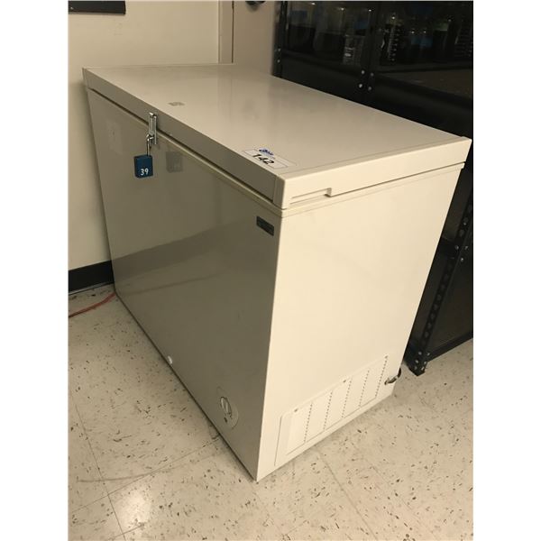 KENMORE APARTMENT SIZE FREEZER WITH CONTENTS IF ANY (WHITE)