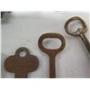 Image 8 : Vintage Metal Lock & Ring Misc Keys