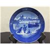 Image 2 : Royal Copenhagen Denmark Collector Plate 1998 'Welcome Home' 7" dia w/ COA in Box (stand not include
