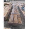 Image 1 : 32 Southern Pine Hardwood 2'' x 8'' x 14'