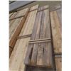 Image 1 : 16 Spruce Boards 2'' x 6'' x 9' 7''