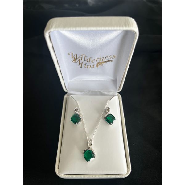 Mt St Helens Pendent Necklace and Ear Rings Set by Wilderness Mint