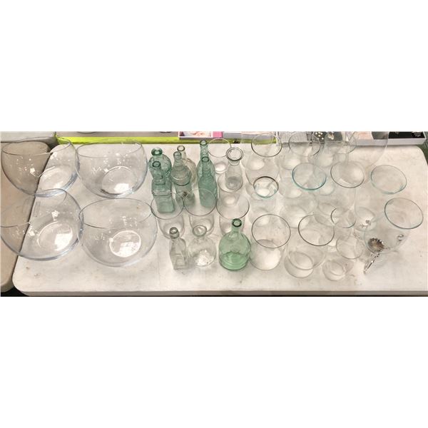 Group of assorted wedding/decor items including - kerosene lamps glass, glasses, glass bowls, glass 