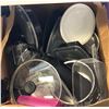 Image 3 : Group of misc pots & pans, tupperware, water bottle, kitchenware,