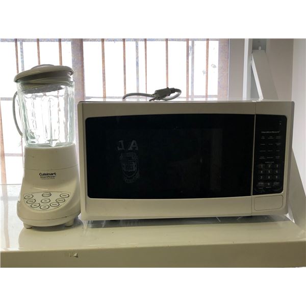 Microwave & Cuisinart blender