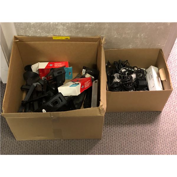 Group of misc items including - car mounts, VHS transceiver, Havris lights,