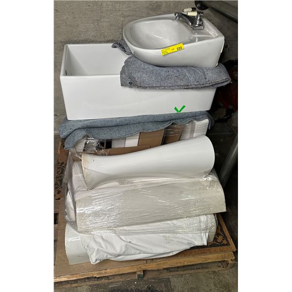 Pallet lot of misc items including - sinks & other misc bathroom equipment