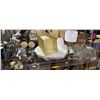 Image 1 : Large shelf lot of assorted, lamps, lights, glass light, etc...