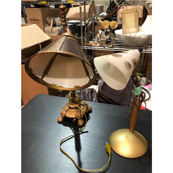 Group of 2 vintage lamps