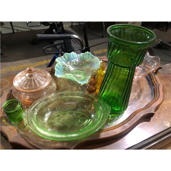 Group lot of vintage glassware