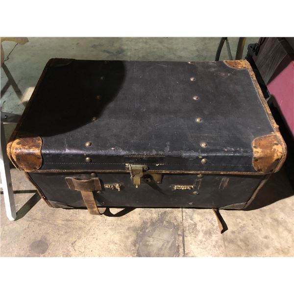 Vintage travel trunk 30in L