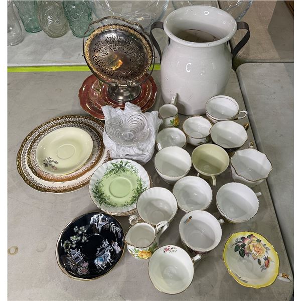 Group of assorted tea sets