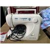 Image 3 : Euro-pro X sewing machine & case