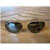 Image 4 : Ray ban sunglasses w/case