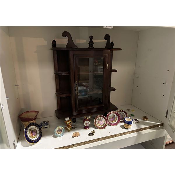 Group of decor pieces