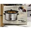 Image 2 : Group of 2 items including - Hamilton Beach slow cooker & Rival 18 quart roaster oven