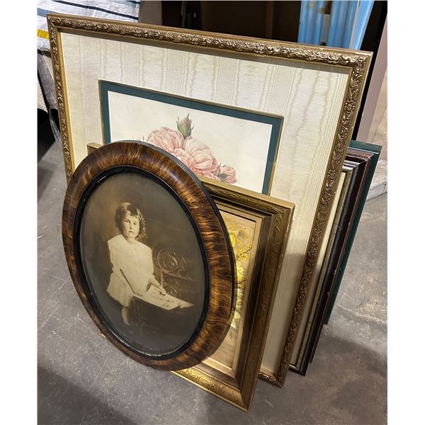 Approx. 8 vintage-style framed pictures