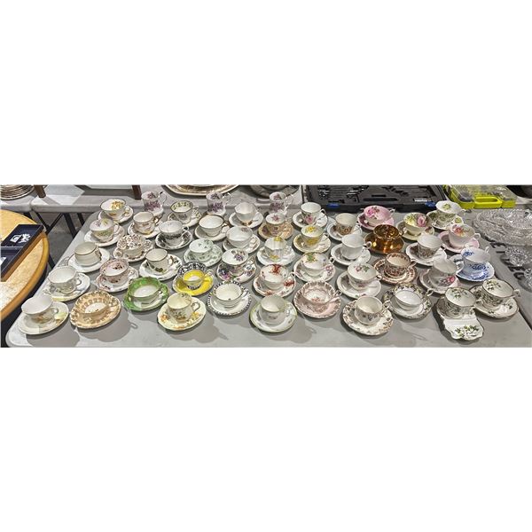 Large table top of various tea cups & plates (approx. 40 pieces)