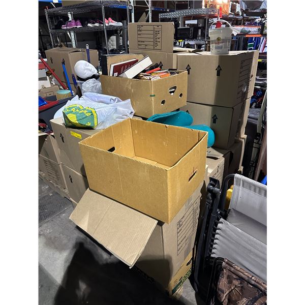 Pallet of misc household items, books, hangers, cookie cutters, baskets, etc...
