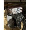 Image 3 : Pallet of lot of clothing, 8 piece coverlet set, blankets, etc...