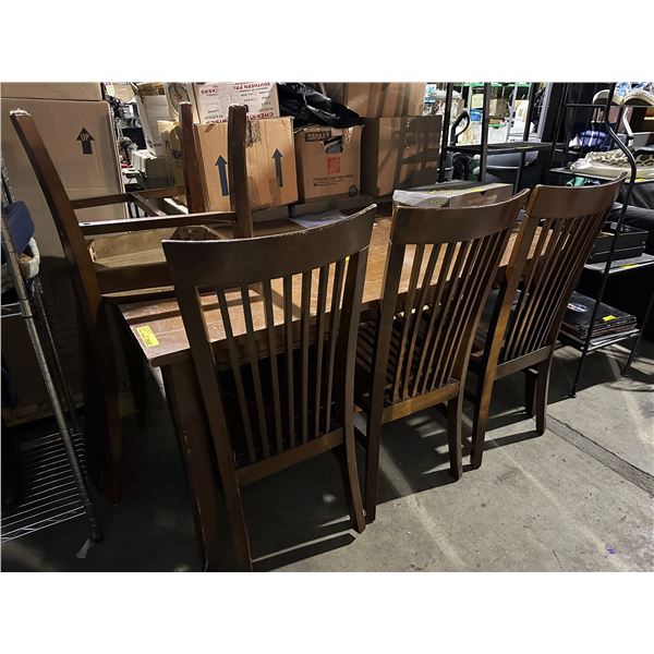 Wood dining table w/4 chairs (approx. 5ft x 3ft)