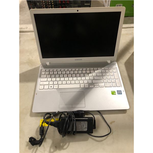 Samsung Notebook 5 15.6" w/ charger