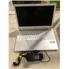 Image 1 : Samsung Notebook 5 15.6" w/ charger