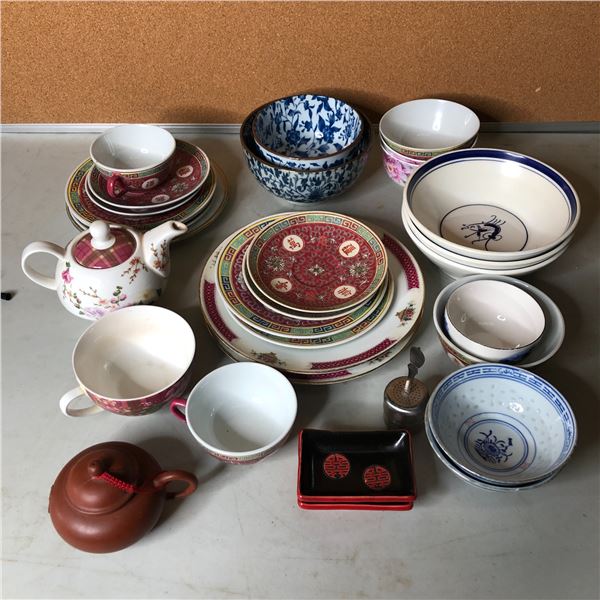 Group of assorted decorative Chinese cups / plates & bowls - approx 30 pcs