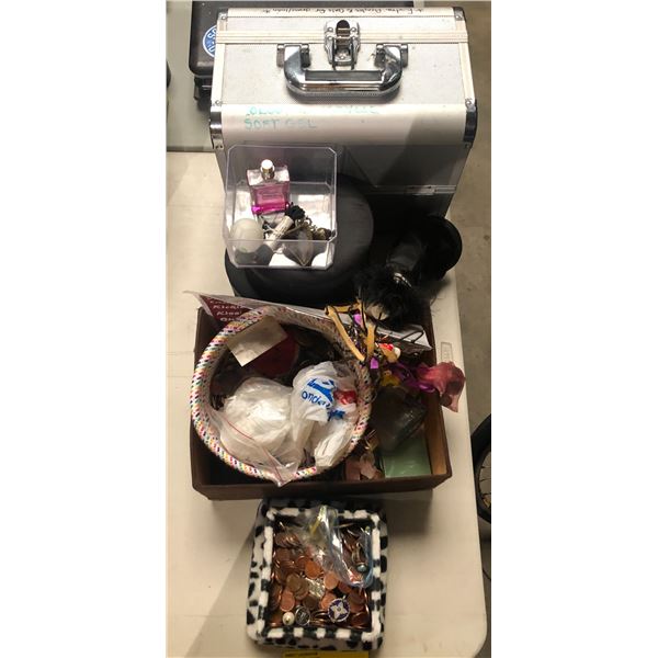 Large collection of Canadian & US pennies