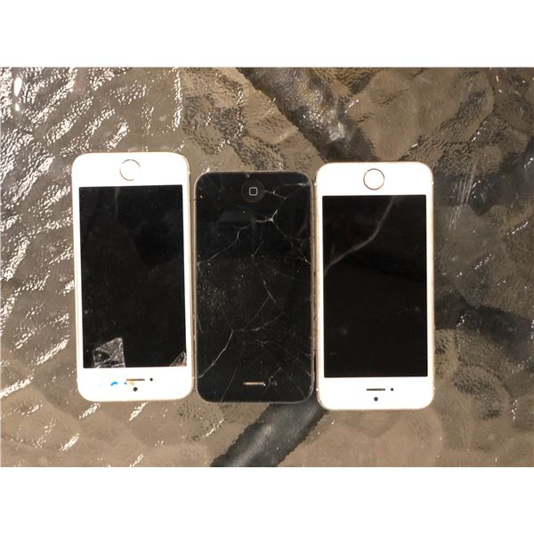 Group of 3 assorted iPhones (not tested)