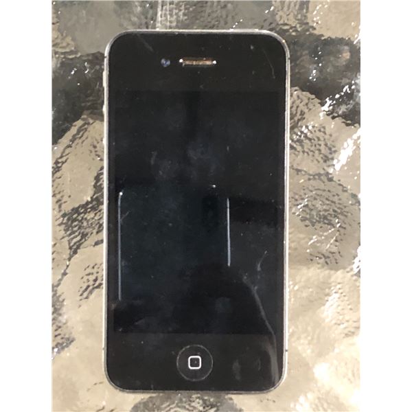 Group of 3 assorted iPhones (not tested)