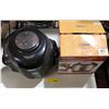 Image 1 : Group of 2 Tiger rice cooker & Ninja pressure cooker