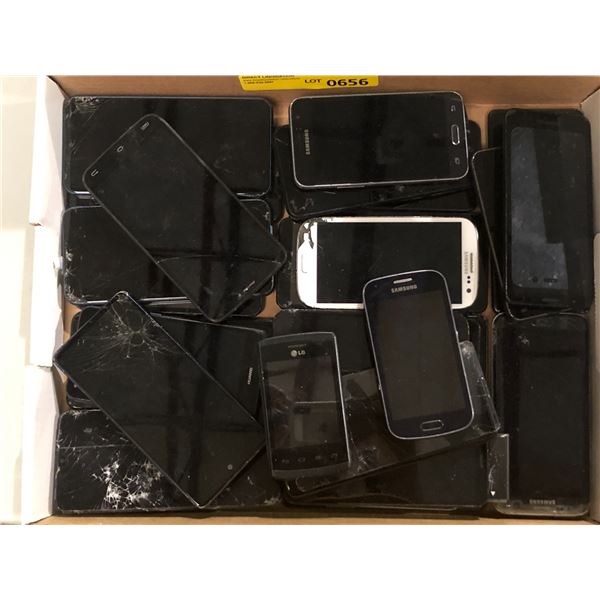 Group of approx. 20 phones - LG, Nokia, Samsung, etc...