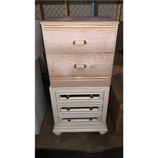 Group of 2 nightstands & misc assorted artwork