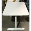 Image 2 : White table desk (approx 47 1/2" W x 31 1/2" L x 28 1/2" H)