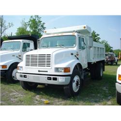 2000 INTERNATIONAL 4900 S/A DUMP