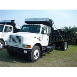 2001 INTERNATIONAL 4900 S/A DUMP