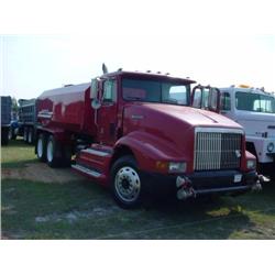 1994 INTERNATIONAL 9400 T/A WATER TRUCK